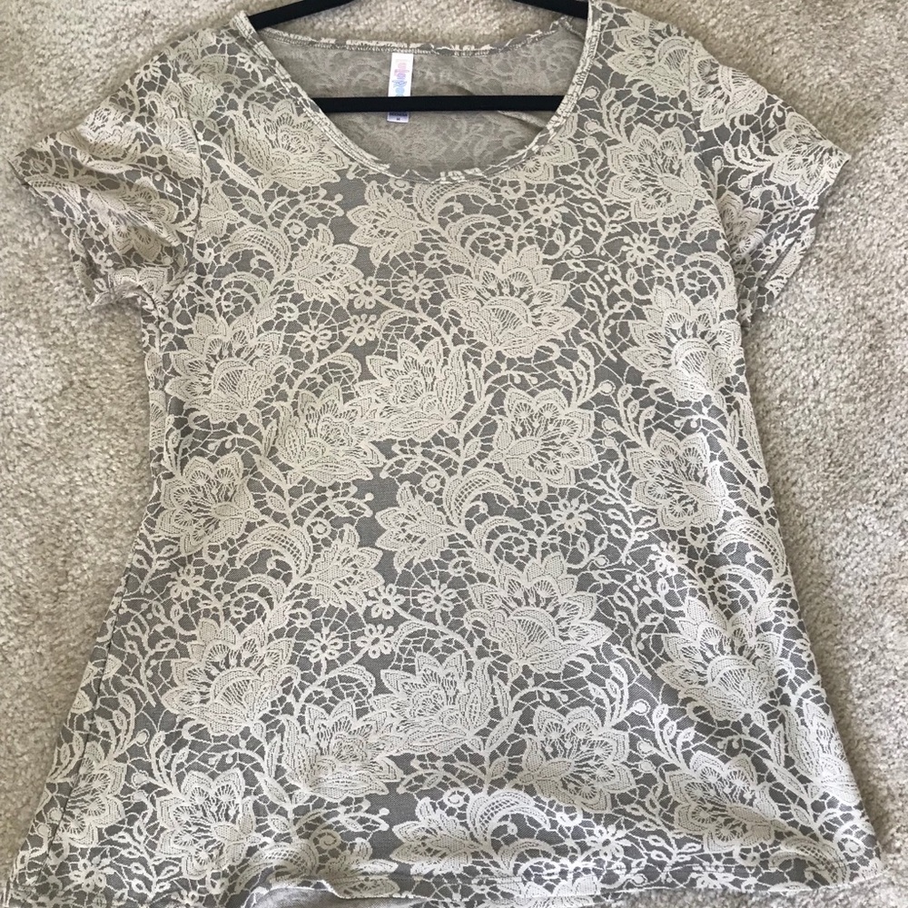 NWOT Medium Lace Lularoe Classic T